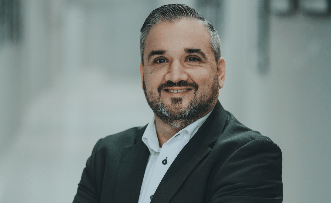 Portrait of José Lopez, COO at CONVOTIS, during the DeployAI interview series – discussing digital sovereignty, AI services, and scalable DevOps infrastructures for European enterprises.