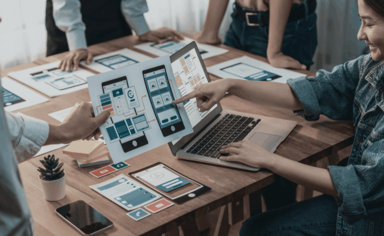 Arquitecturas de contenido composables y CMS headless: la base tecnológica para experiencias digitales flexibles